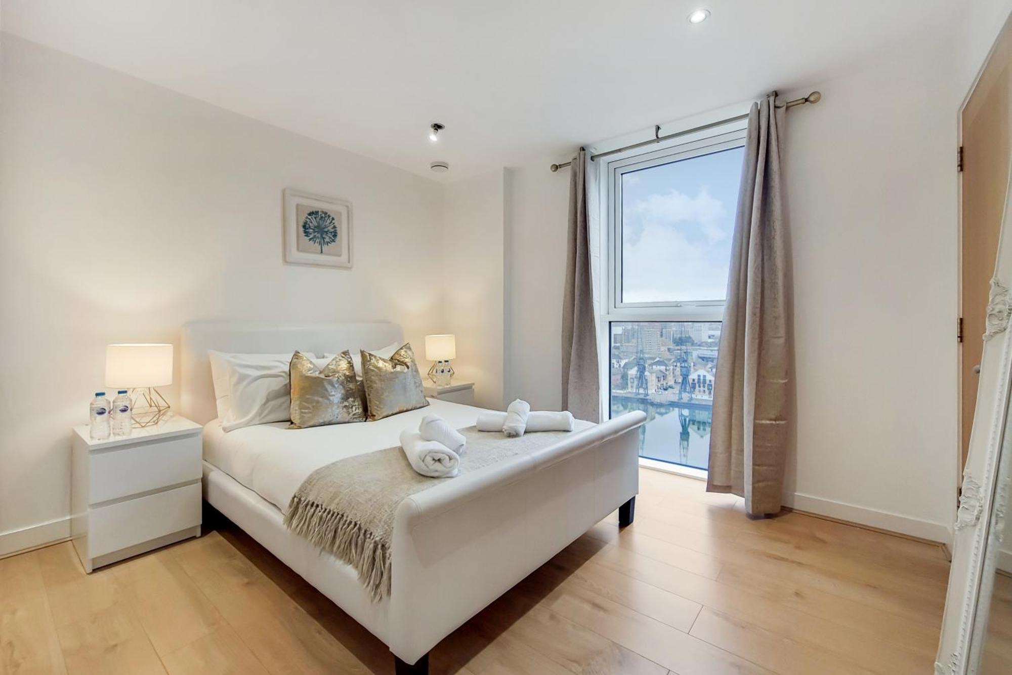 Deluxe Two Bed Apartment With River & City View 伦敦 外观 照片