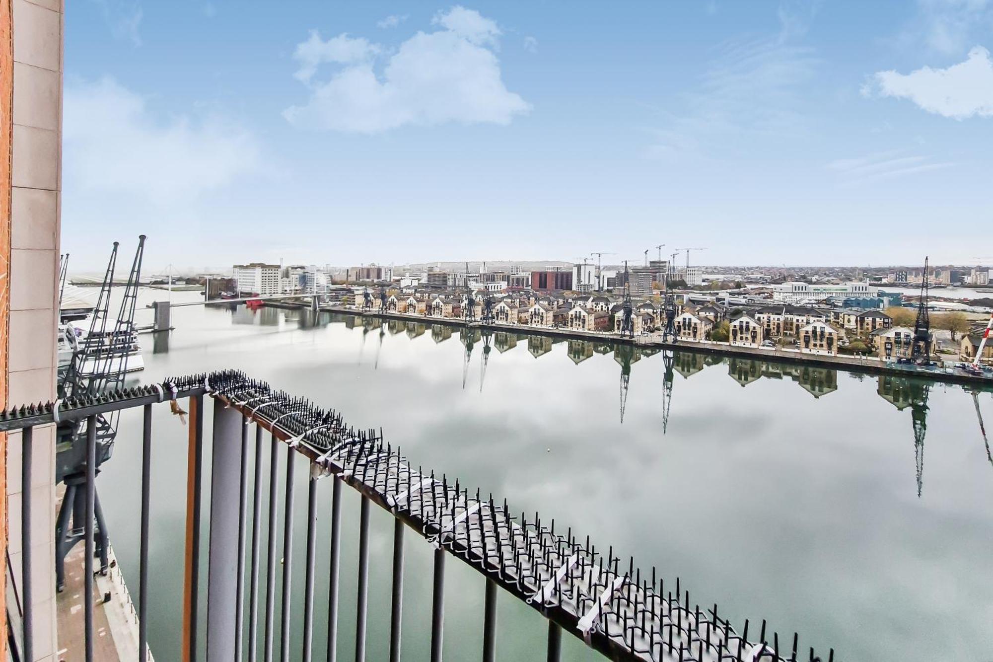 Deluxe Two Bed Apartment With River & City View 伦敦 外观 照片
