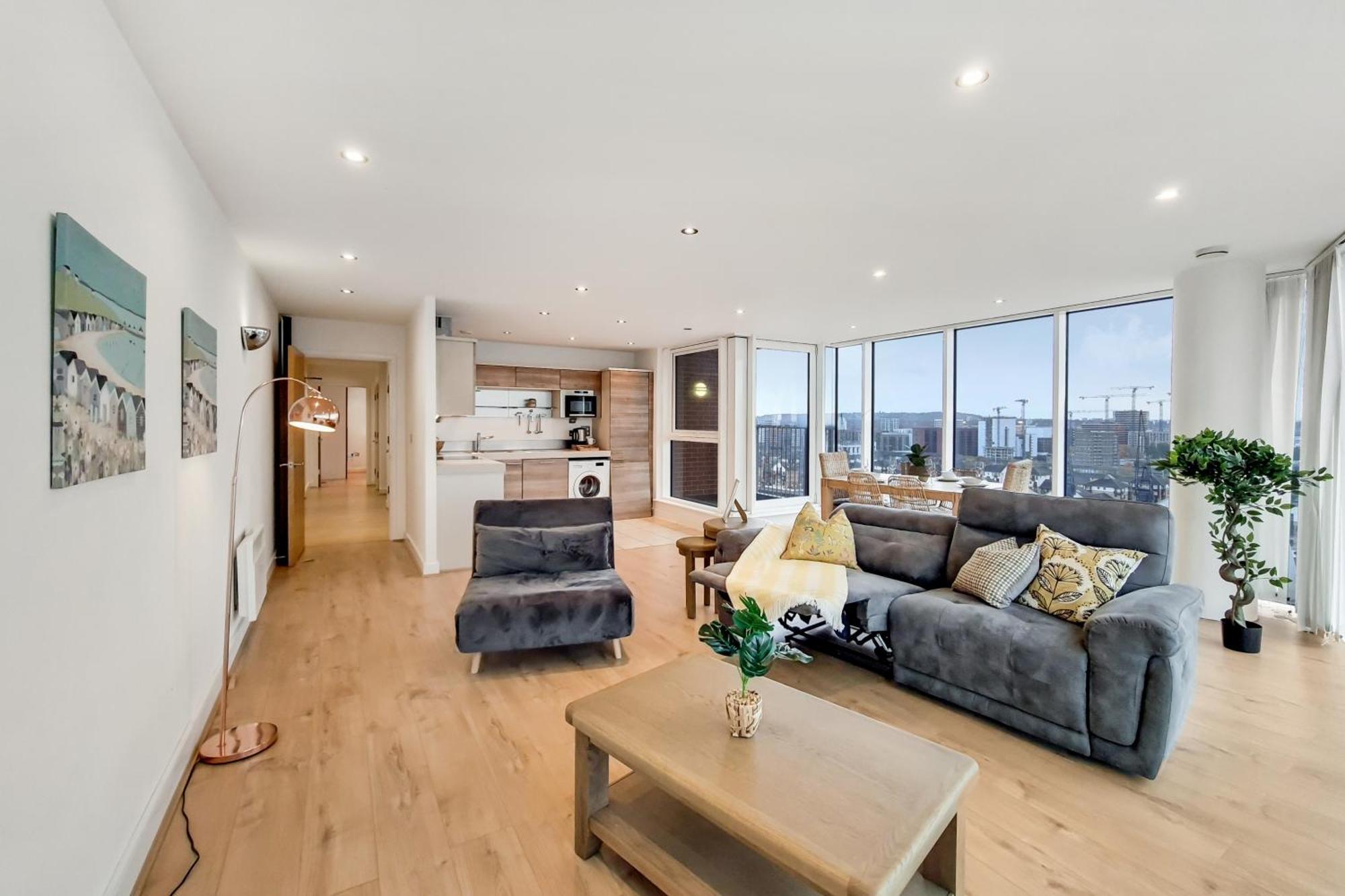 Deluxe Two Bed Apartment With River & City View 伦敦 外观 照片